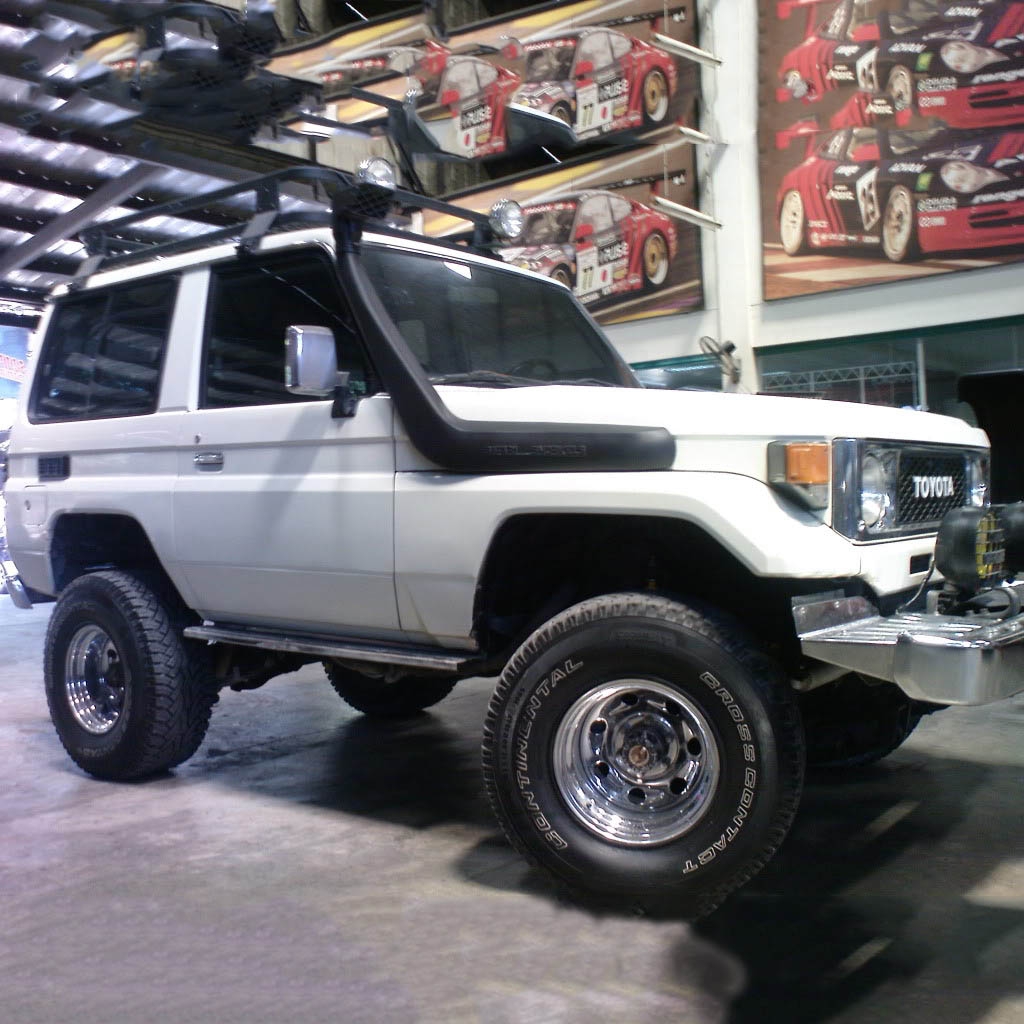 Шнорхел VROMOS за Toyota Land Cruiser 70 Шнорхел VROMOS за Toyota Land Cruiser 70