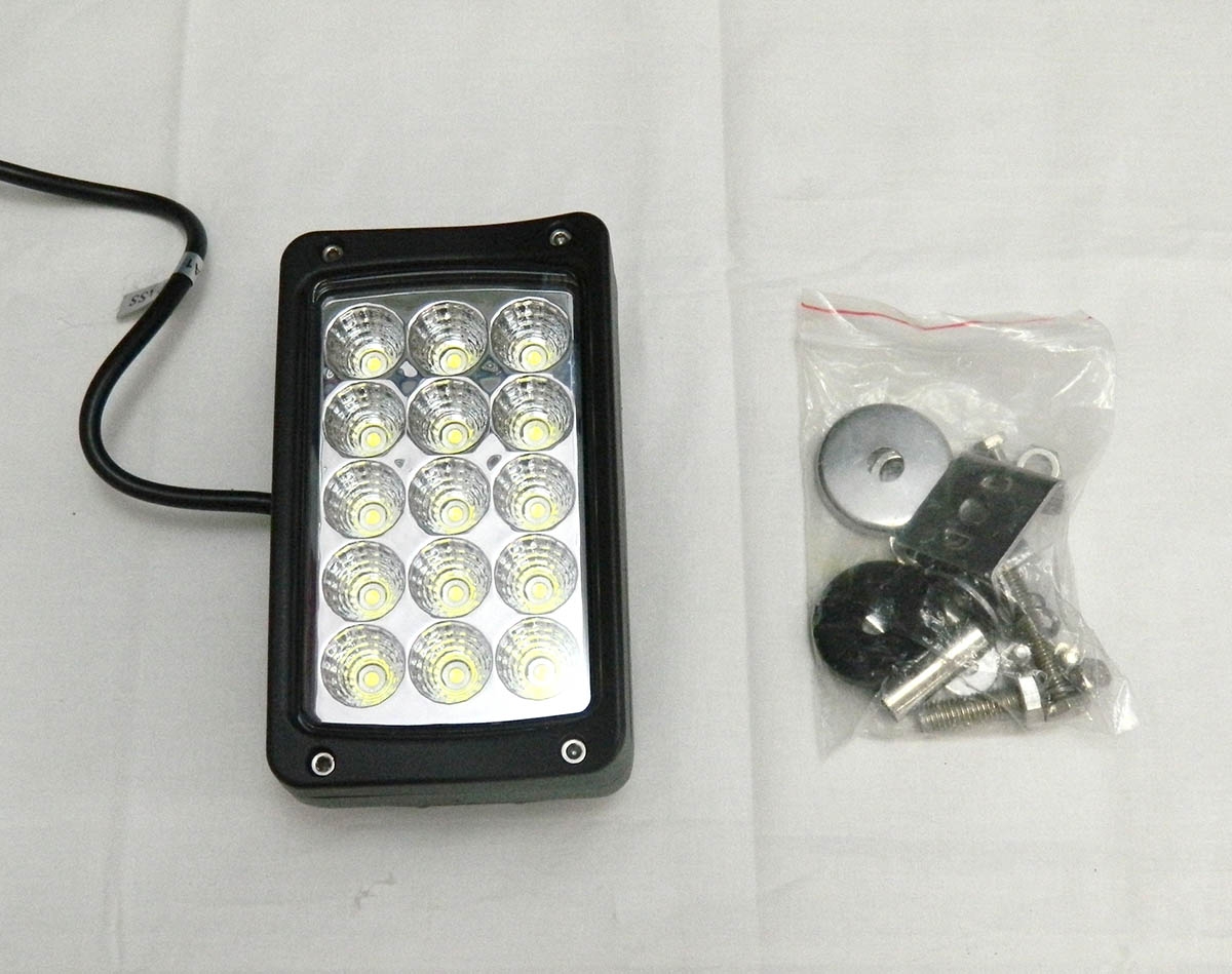 Офроуд Vromos LED фар spotlight 45W - 15.5cm. Офроуд Vromos LED фар spotlight 45W - 15.5cm.